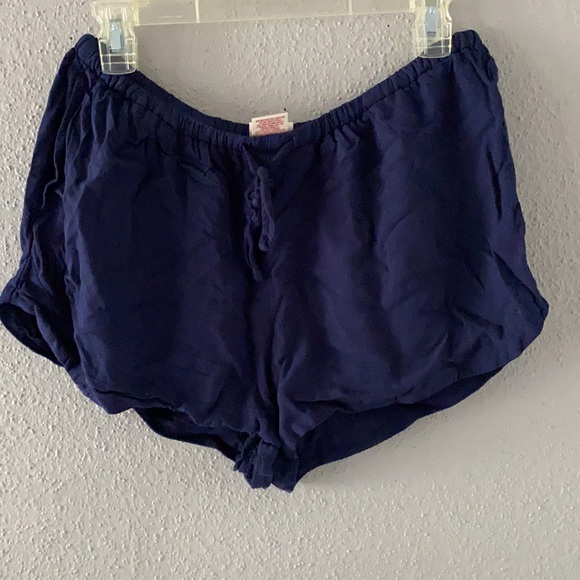 Shorts - Picture 2 of 2